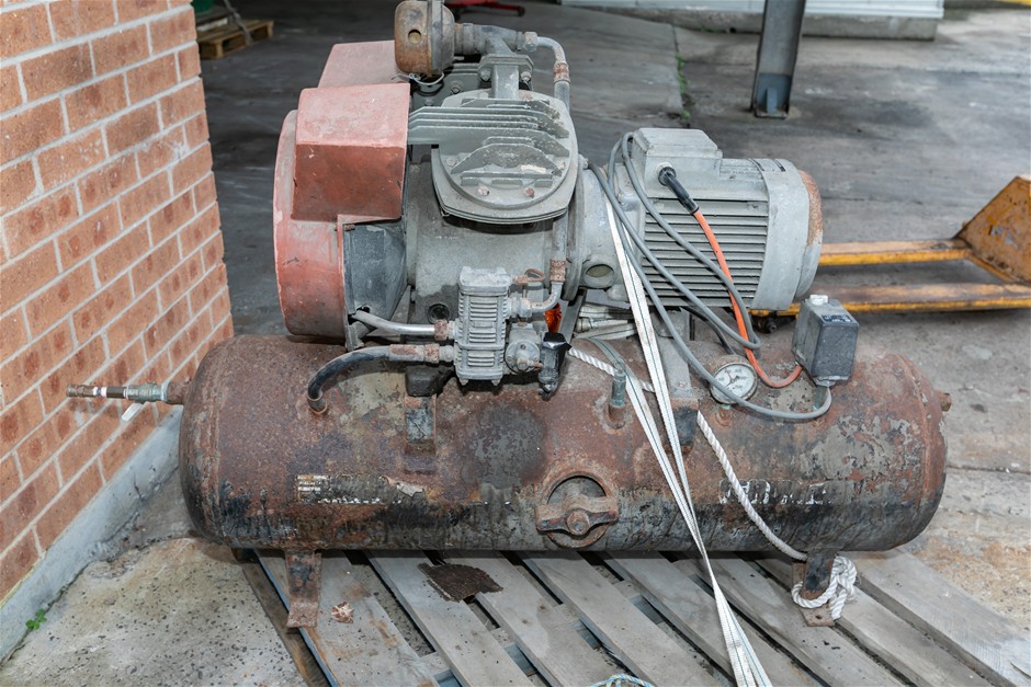 <B>Steel Plates</B>