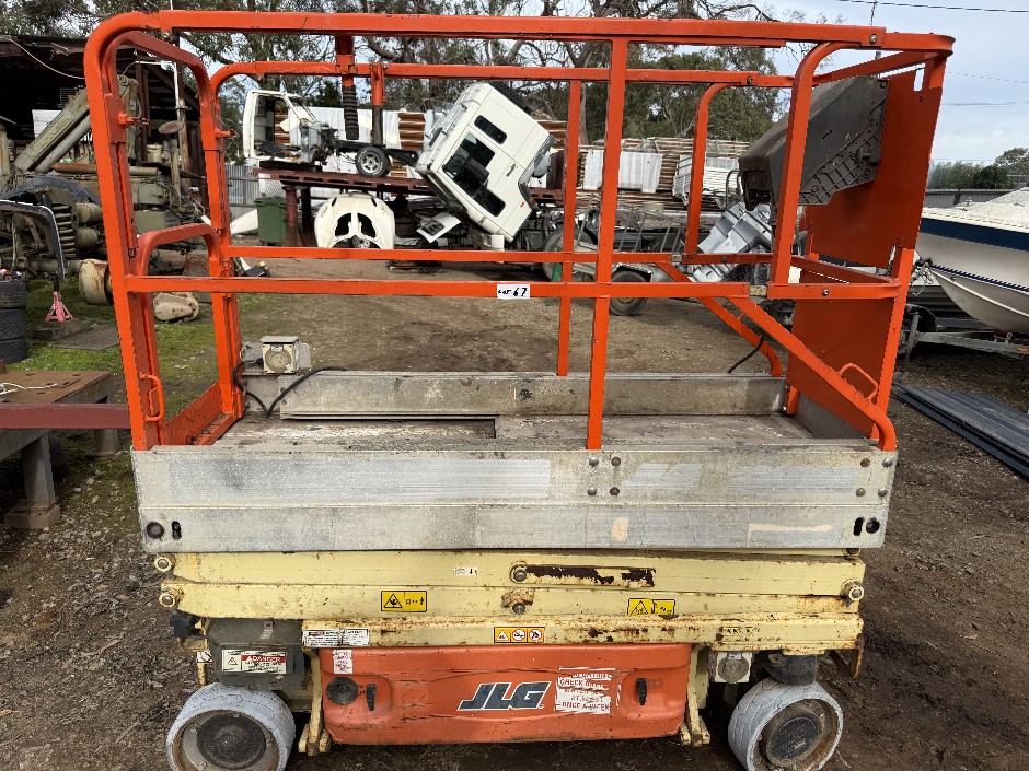 JLG Scissor Lift 1930ES