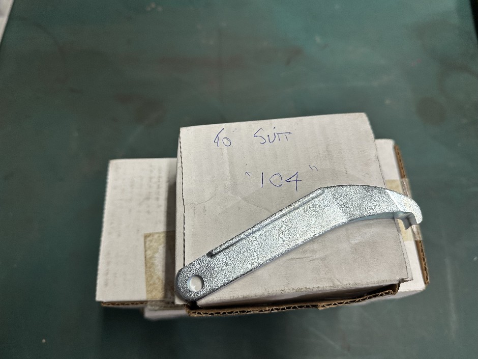 <p>Posi Lock Puller Arms 104T/S 10454T Qty 7 boxes</p>