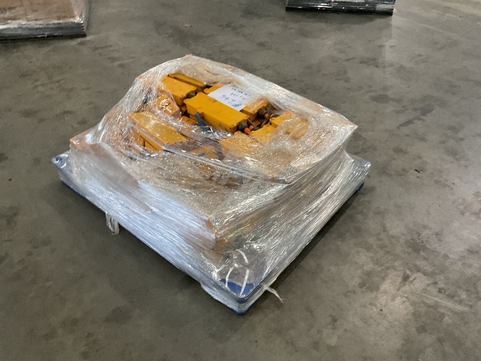 Wilco Switch Socket Outlets Pallet Of
