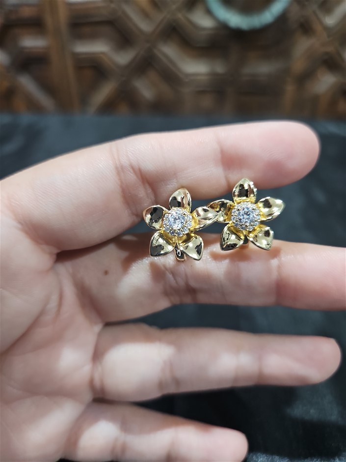 18K/Italy Gold Filled Earring -(stamped 18K/Italy)-Warranty Quality-Bonus