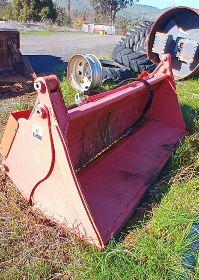 Kubota 4 In 1 Bucket