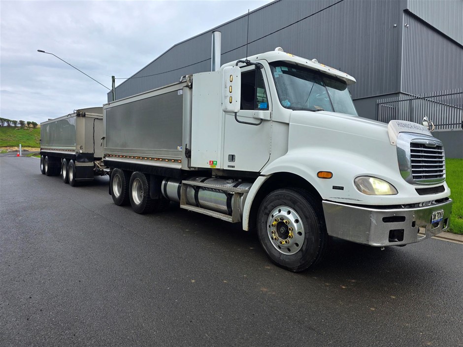 2007 Freightliner Columbia Tipper & 2008 Hercules Tipper