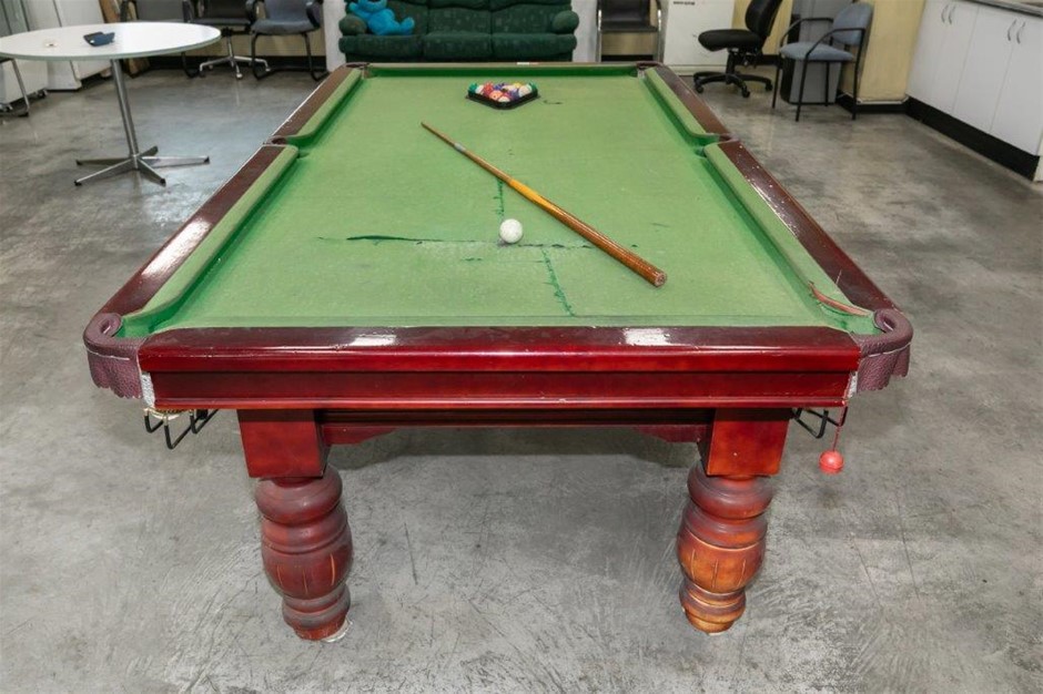 8'x 4' Pool Table