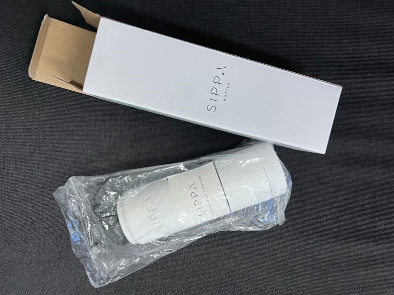 Brand New Sippa Bottles - White RRP Per bottle: $59.96
