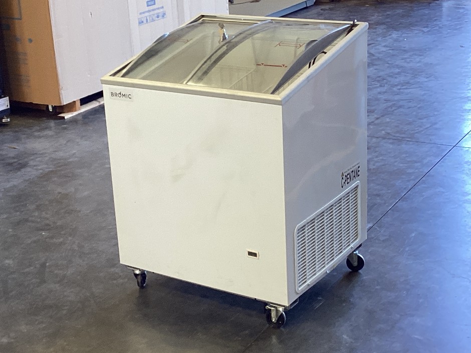 Bromic CF0200ATCG-NR Curved Chest Freezer