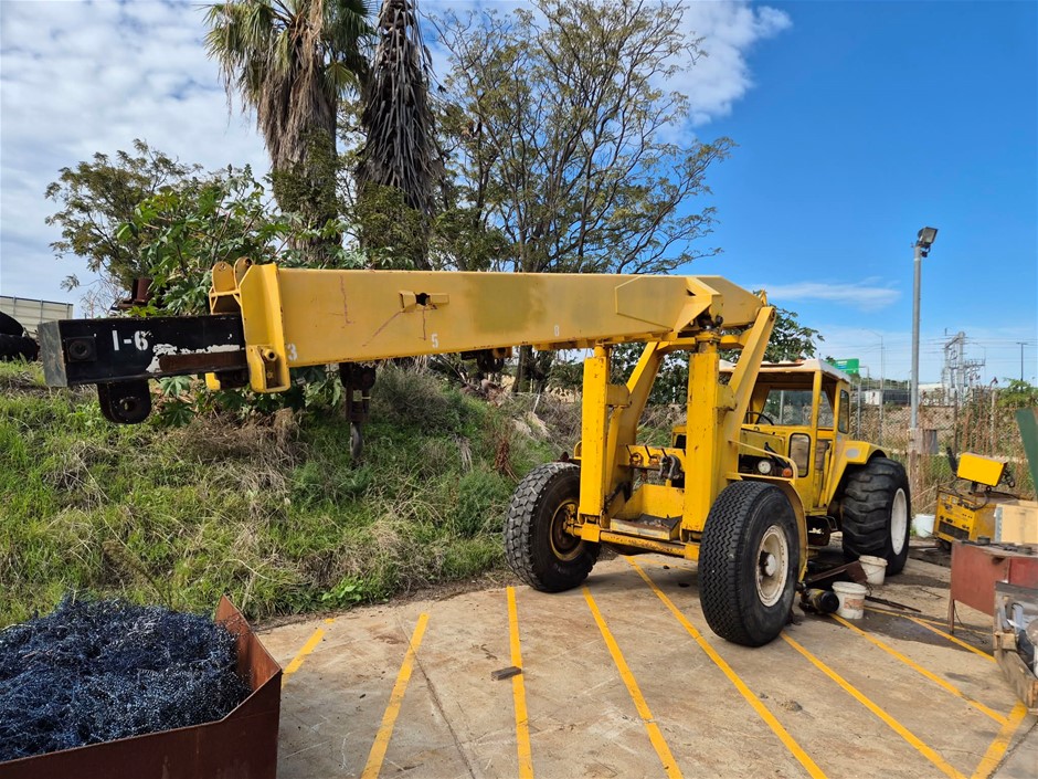 Chamberlainin Dust Rial Mark 3 Yard Crane