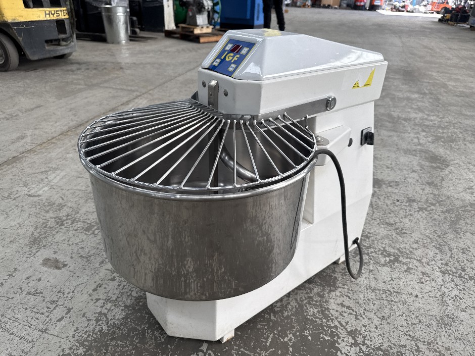 <p>Dough Machine</p>