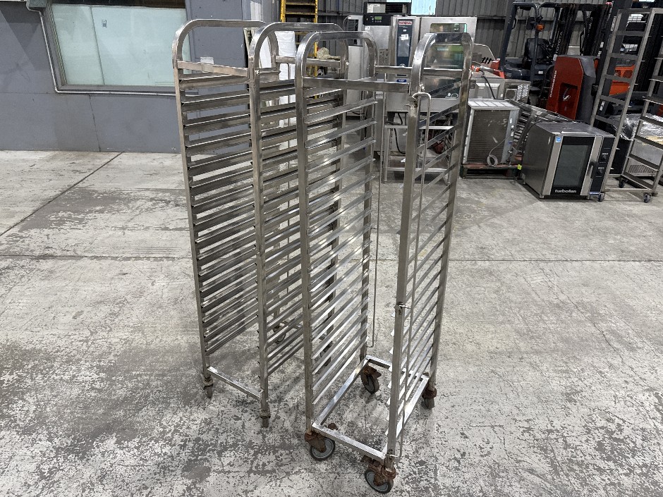 <p>2 x stainless steel rack Stand</p>
