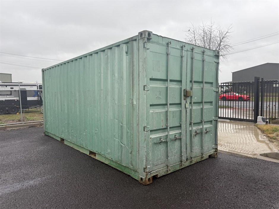 <p>Shipping Container 6m x 2.4m</p>