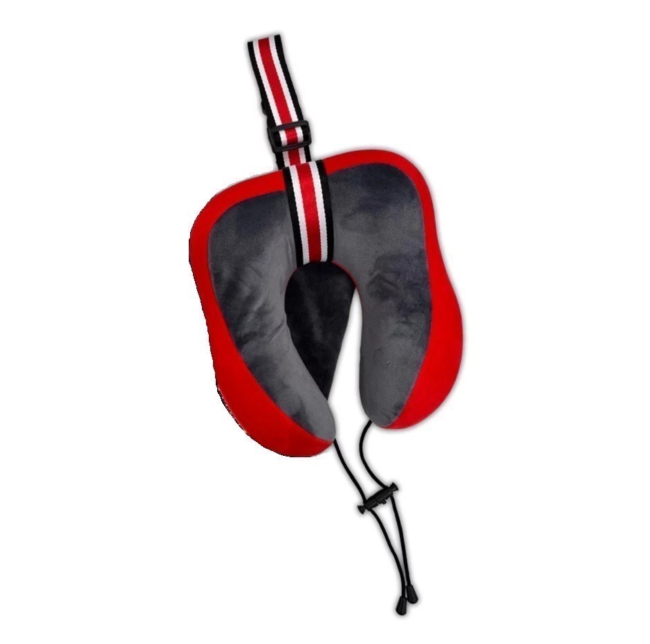 0139-5062744 · HUNTER Travel Pillow, Red. N.B: Not in original packaging.