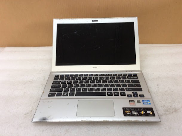 sony svt13133cgs Laptop i5-3337u 4GBRAM/24GB