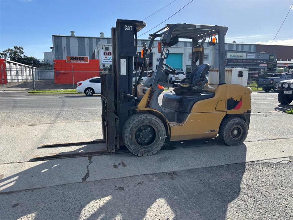 2008 Caterpillar DP35N 3.5tn Forklift