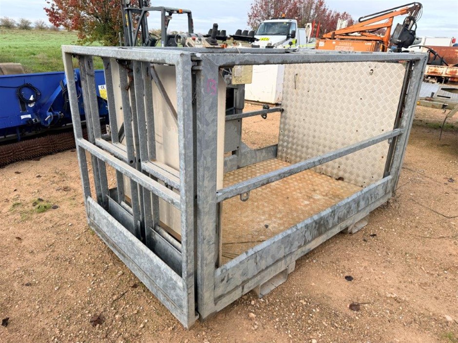 Monitor Mancage Attachment