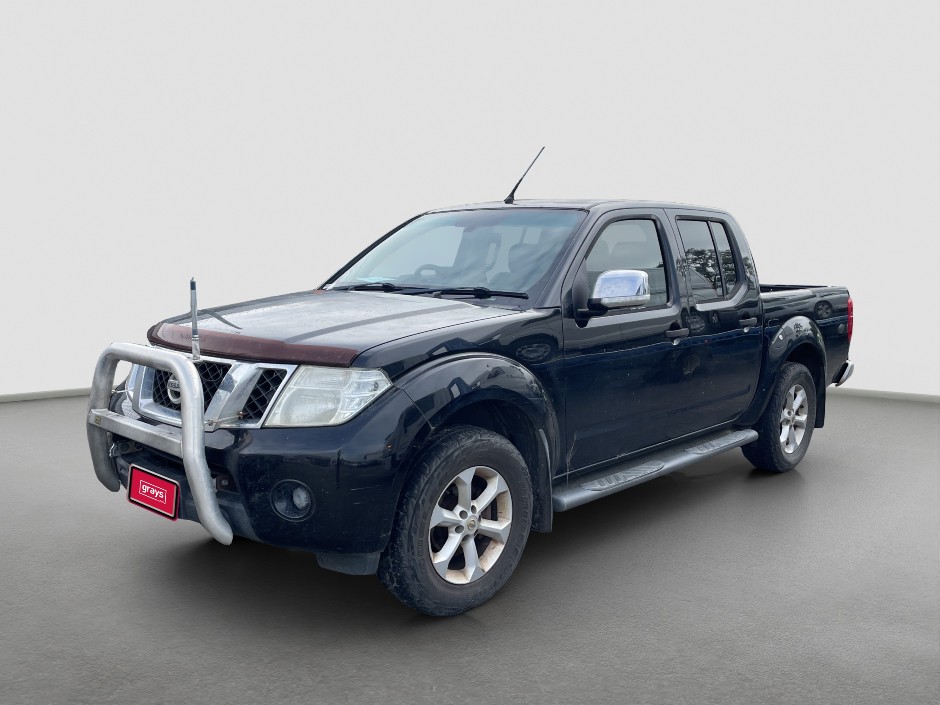 2011 NISSAN NAVARA Diesel