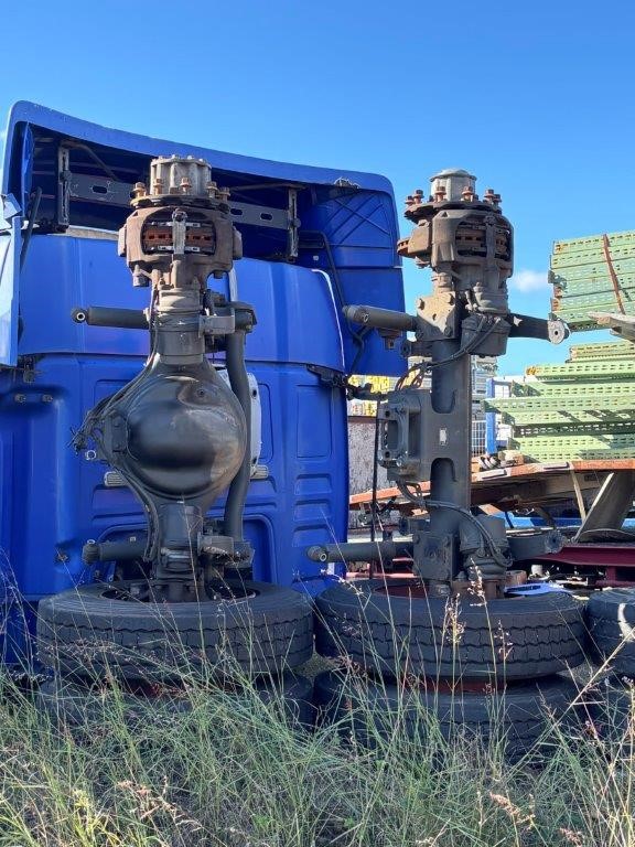 2x Mercedes Anteo Axles