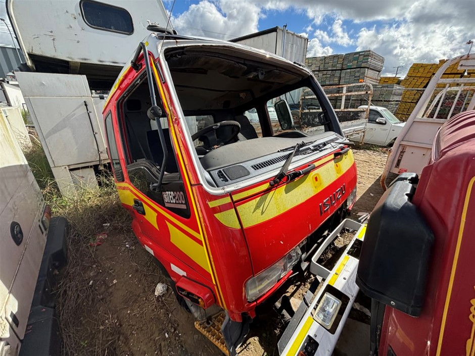 1999 Isuzu FR Cab