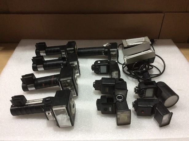 Mix Brand and Model Electronic Flash Units (Lot of 12)