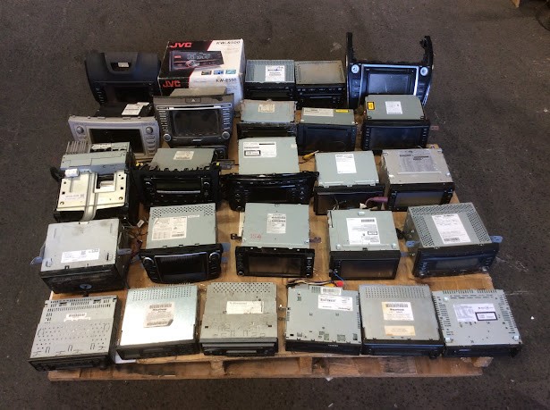 JVC KW-R500&ISUZU&Toyota Mixed Brand and Model Car Navigation Head Unit