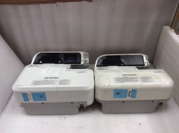 Epson EB-580&EB-685Wi 3LCD Projector (Lot of 2)