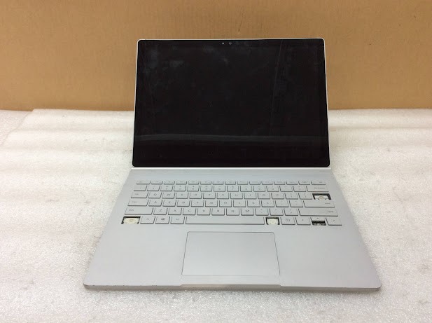 Microsoft Surface Book 2 Laptop i5-7300U 8GBRAM/256GB