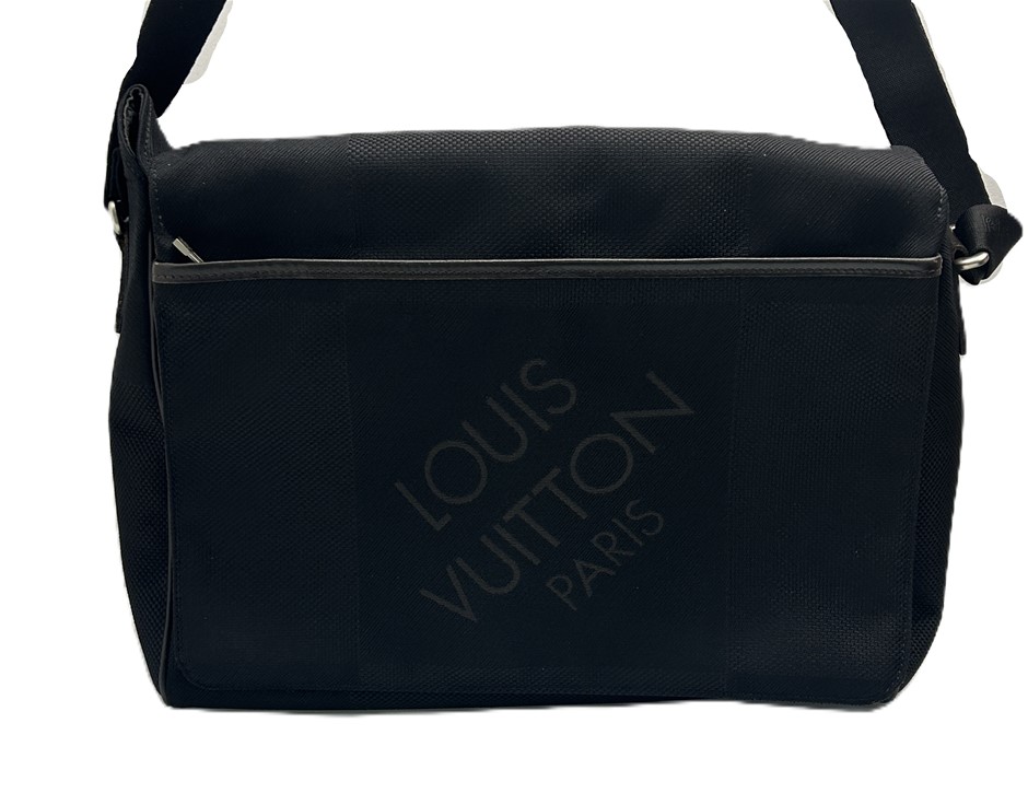 LOUIS VUITTON Black Damier Geant Messenger Crossbody Laptop Bag,