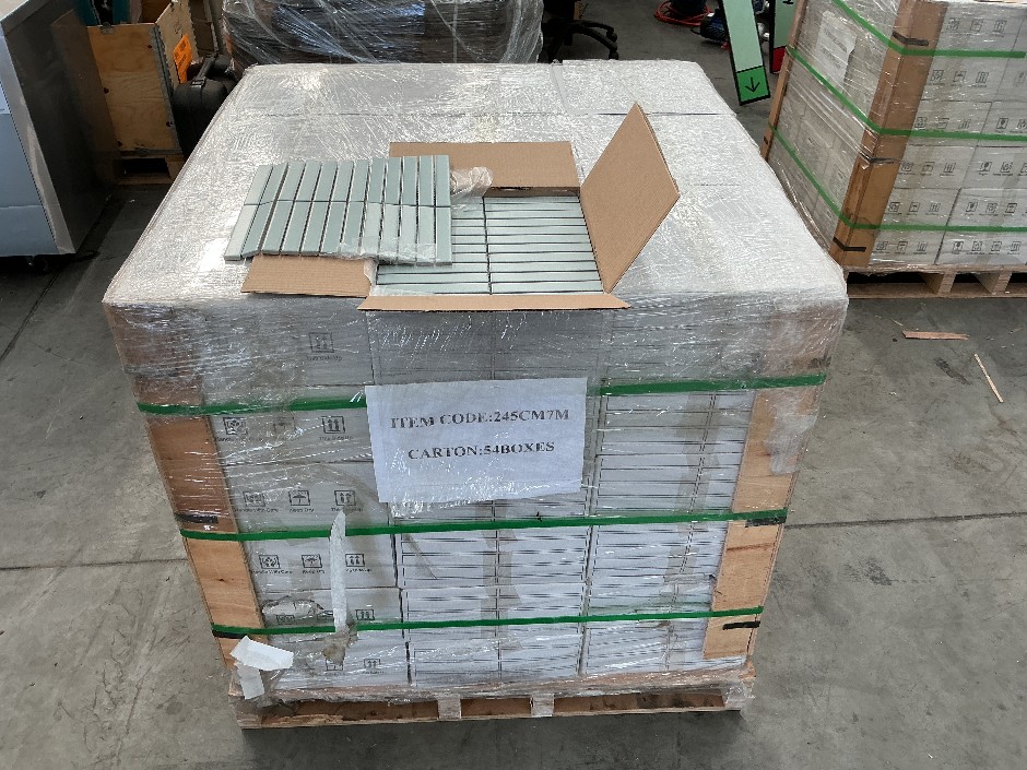 <p>1 x Pallet Light Green Stripe Tiles</p>