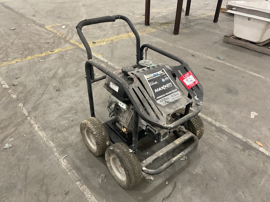 <p>Max Watt Commercial Pressure Washer</p>