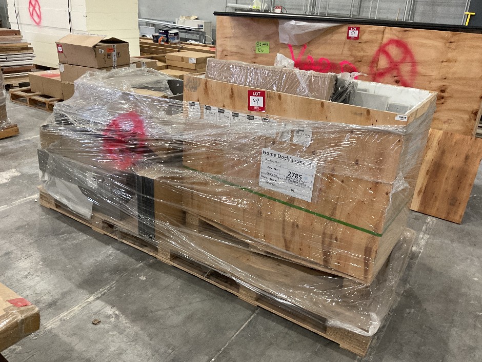 <p>Pallet of Assorted Bathroom Cabinet Drawer/Doors and Panels</p>
