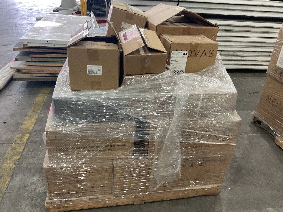 <p>Pallet of Assorted Bathroom Fitting</p>