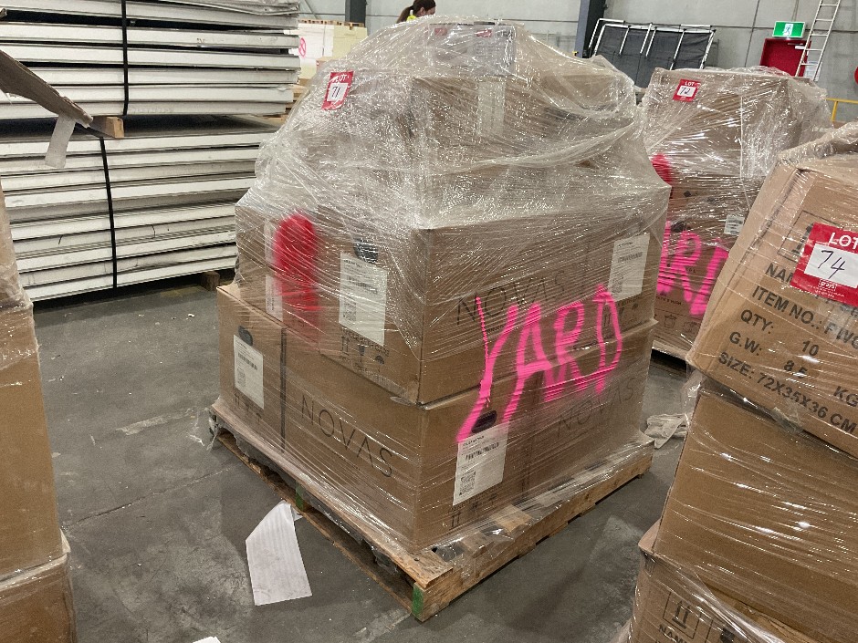 <p>Pallet of Assorted Toilet Suites and Fittings</p>