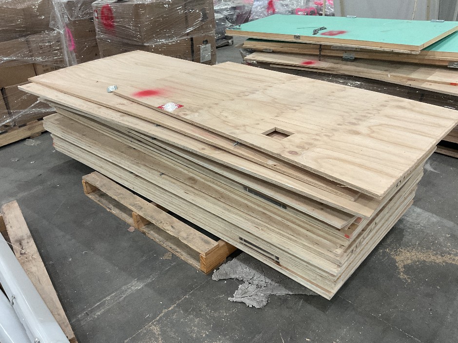 <p>Pallet of Assorted Timber Partition Boards with Hinges & Gate Latches</p