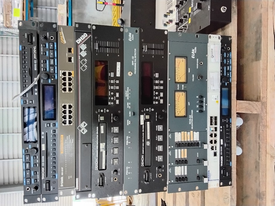 <p>Various sound and network equipment</p>