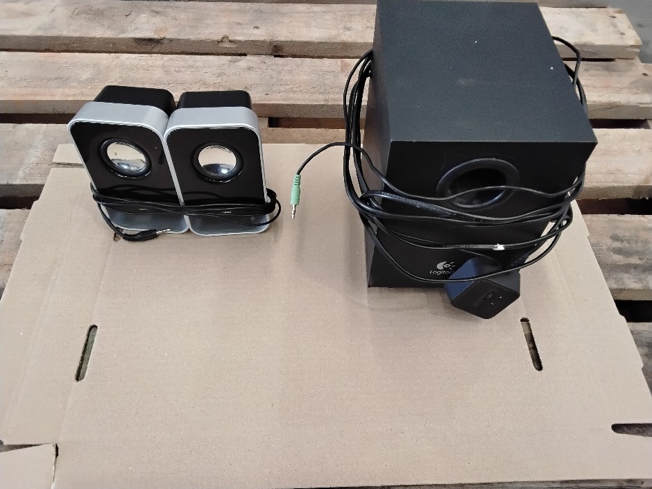 <p>Logitech LS21 speakers and sub</p>
