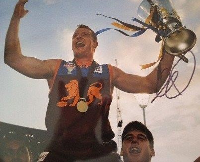 MICHAEL VOSS SIGNED AFL PREMIERSHIP PHOTO