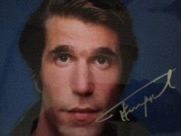 HENRY WINKLER SIGNED 'THE FONZ'-HAPPY DAYS