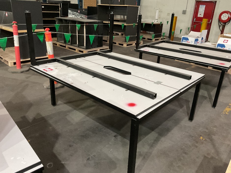4x Workdesks - Interconnected
