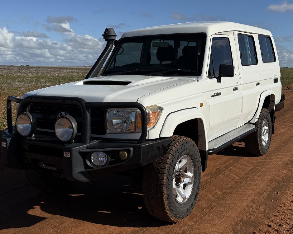 2013 Toyota VDJ78R WORKMATE Diesel