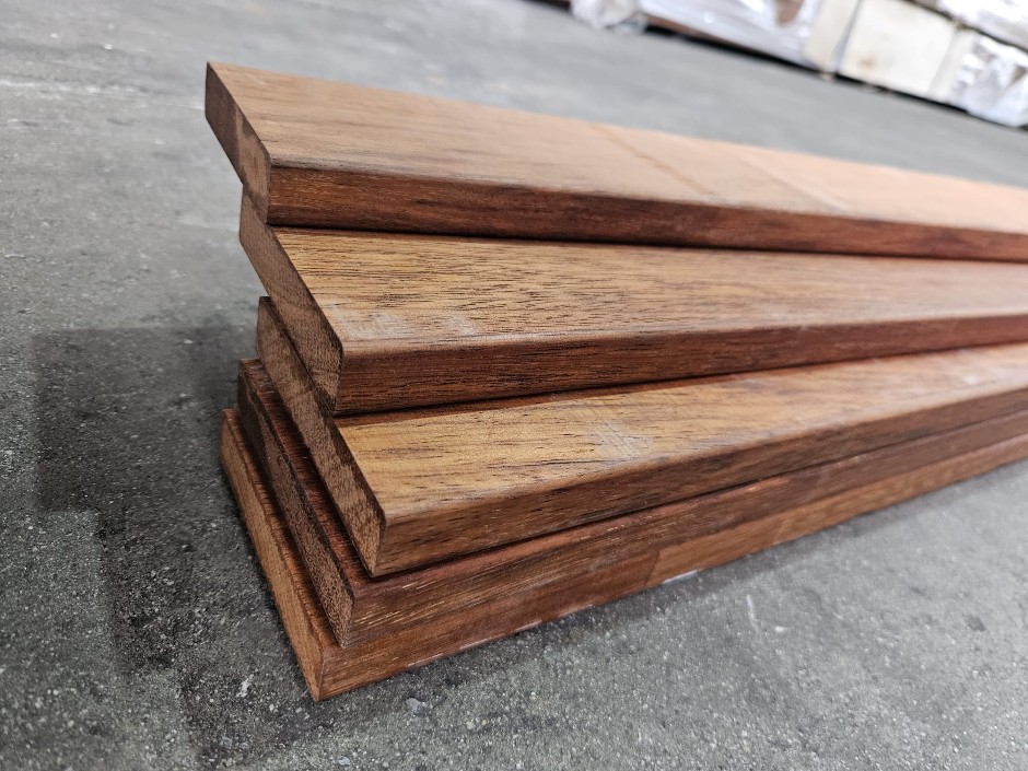 10 packs of Merbau Decking 90x19 5 pieces per pack of 2.25m