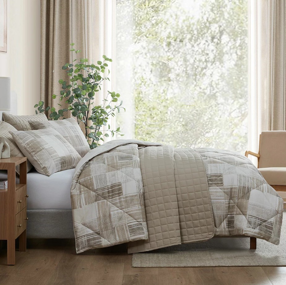 JENNIFER ADAMS Comforter Set Queen 6 Piece Set, Theo Plaid Latte.