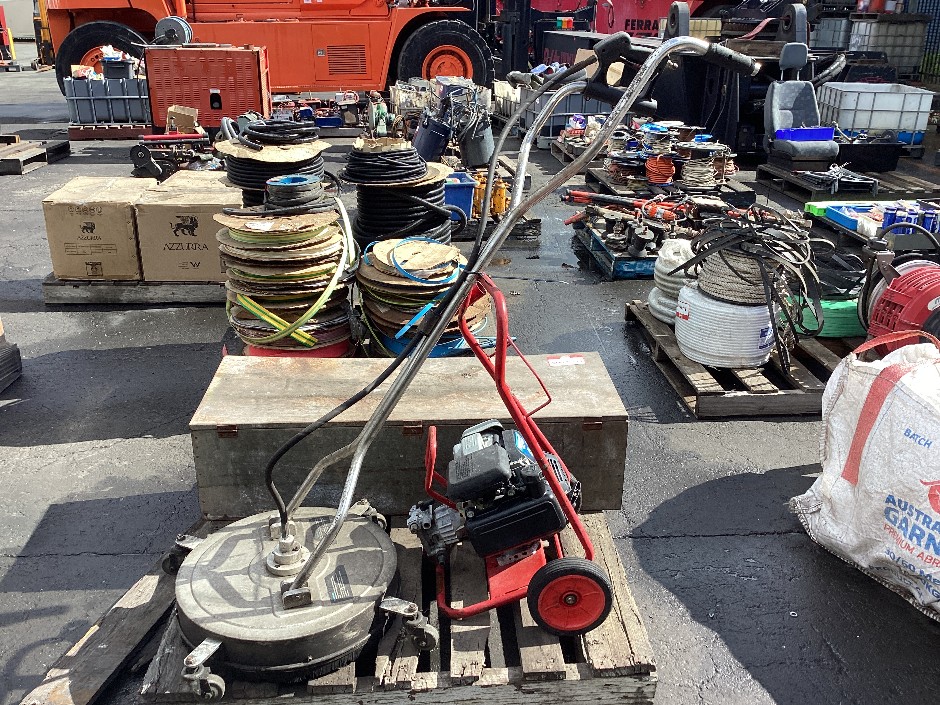 <p>Honda Pressure Washer and Rotary Surface Cleaner</p>