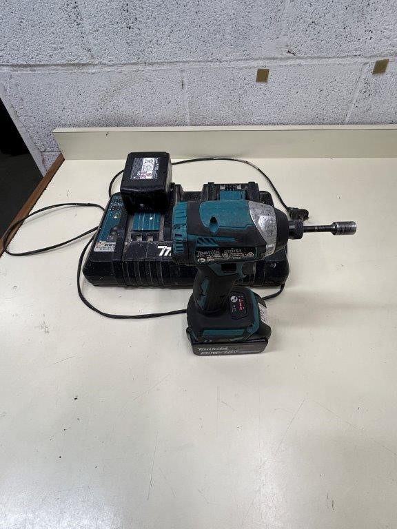 MAKITA DTD154 Driver & Accessories includes