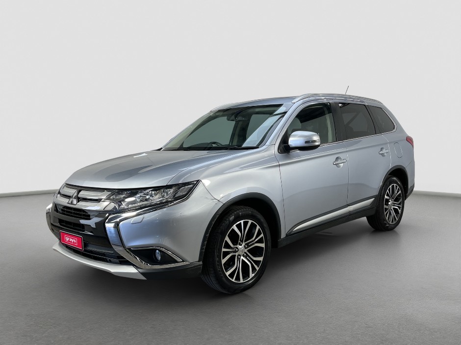 2015 Mitsubishi Outlander Exceed ZK AUTO AWD Diesel  7seats