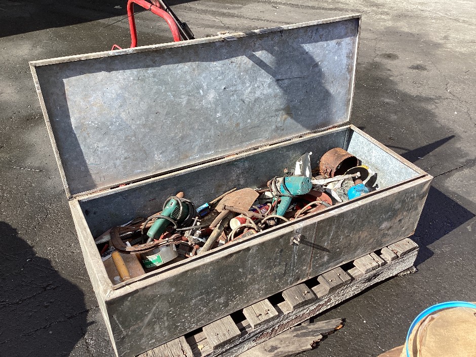 <p>Toolbox and Contents</p>