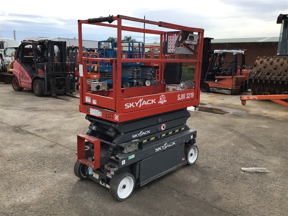 2015 Skyjack SJIII 3219 Scissor Lift