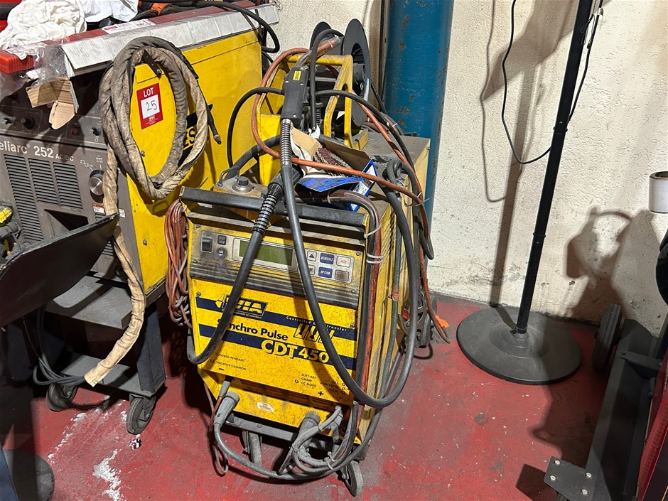 WIA CDT 450 Synchro Pulse Mig Welder
