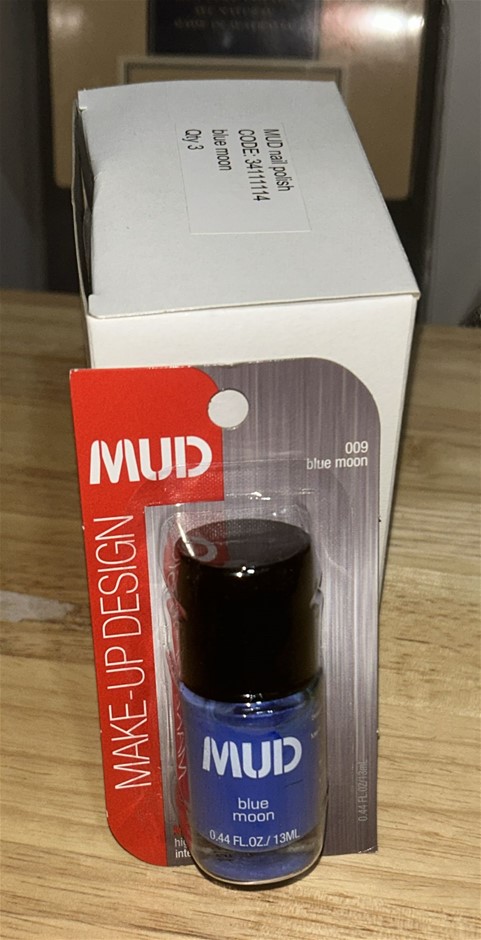 8x MUD Blue Nail Polish