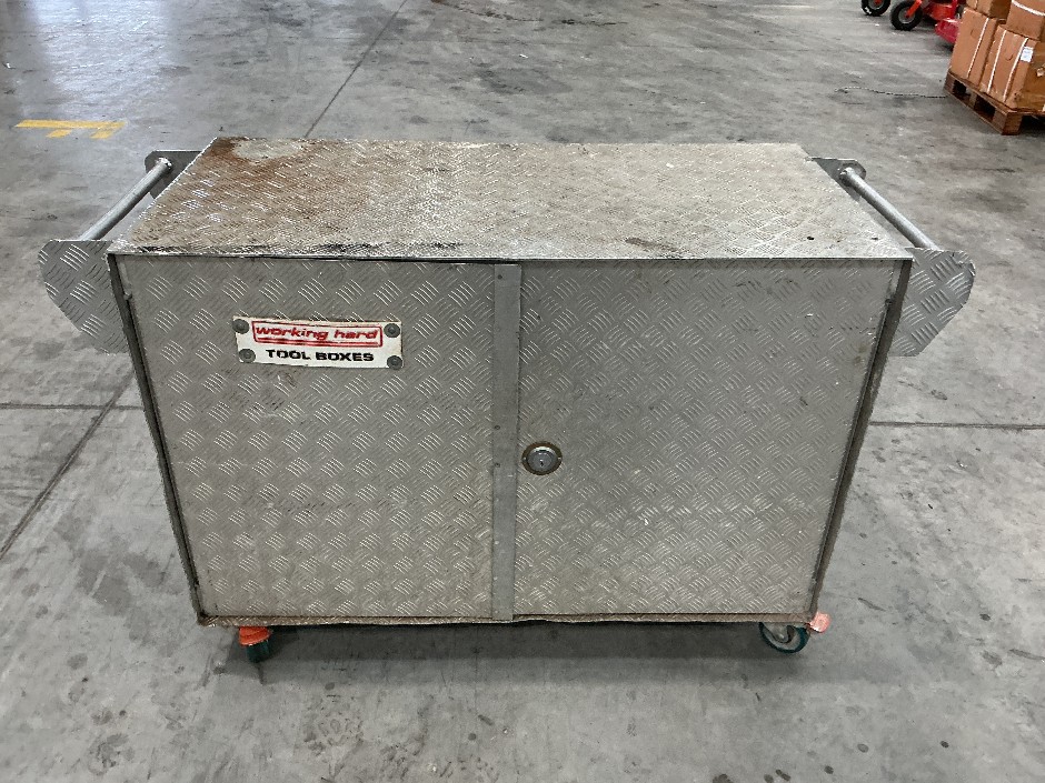 Checker Plate Tool Chest & Work Bench