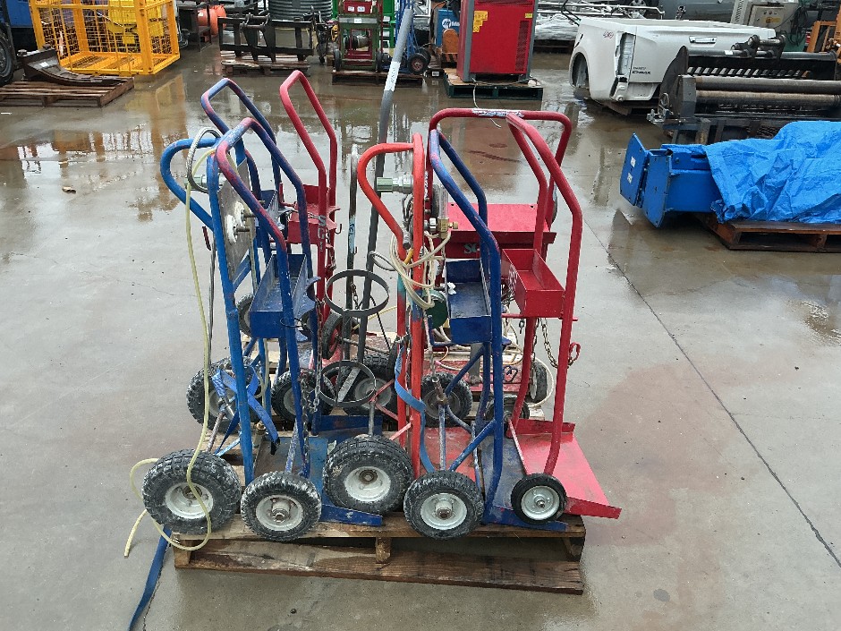 <p>1 x Pallet various gas bottle trolleys</p>