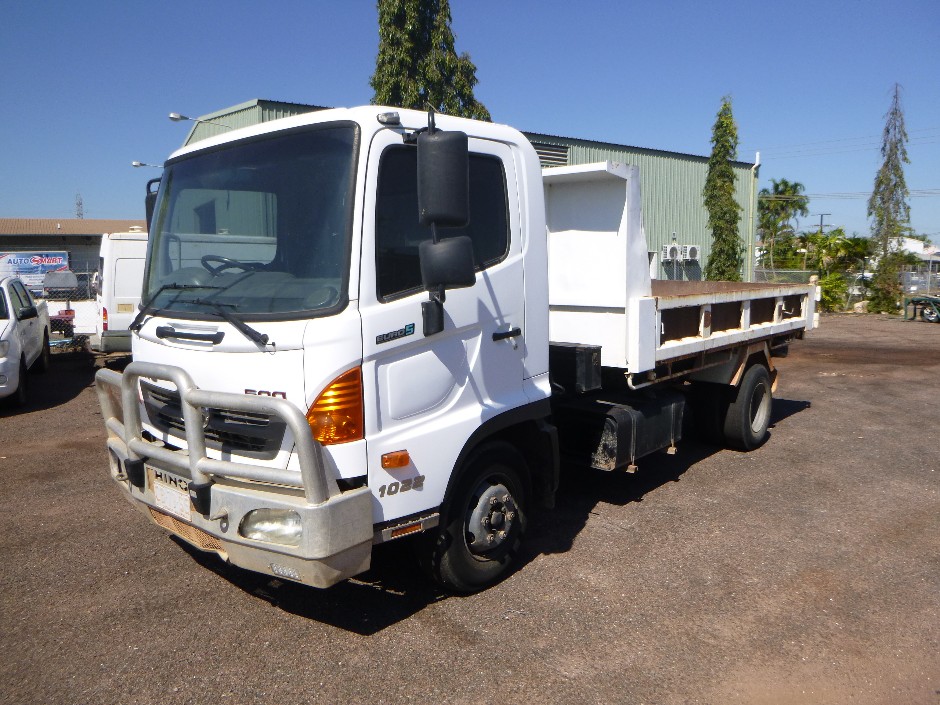 <p>2014 Hino 500   4x2 Tipper</p>